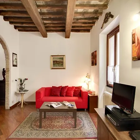 Stunning Pantheon Apartment-2